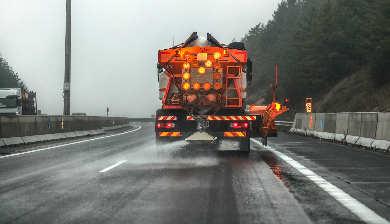 road salt truck