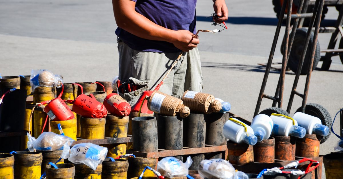 How Are Fireworks Made (3)