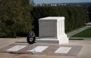 tomb of the unknown soldier arlington cemetery with reef of rembrance