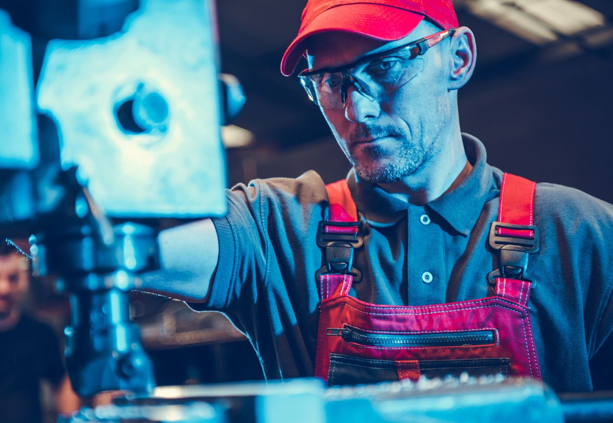 CNC Machinist Jobs Haas VF-3YT50 Operator Travel Careers with FlexTrades